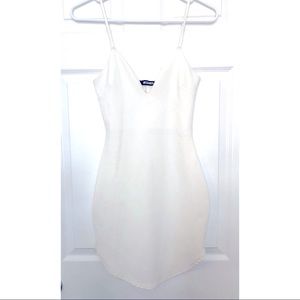 WHITE MINI SPAGHETTI STRAP DRESS